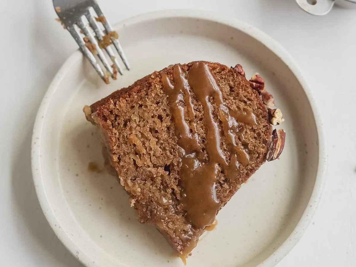 Apple Pecan Cake