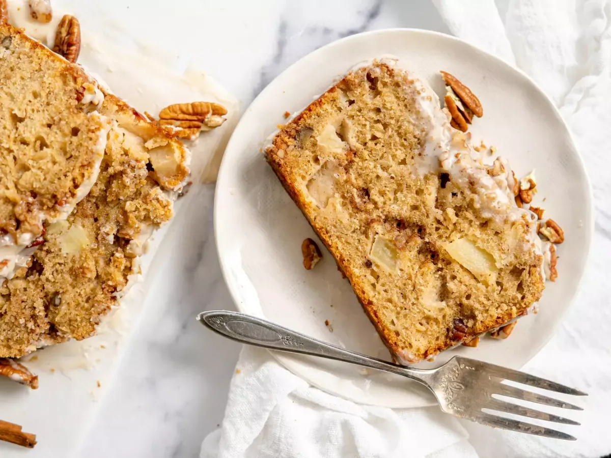 Apple Roquefort Bread