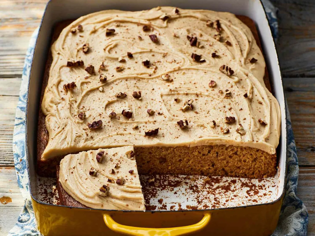 Applesauce Fruit Cake