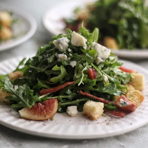 Baby Arugula With Smithfied Ham, Maytag Blue Cheese And Figs
