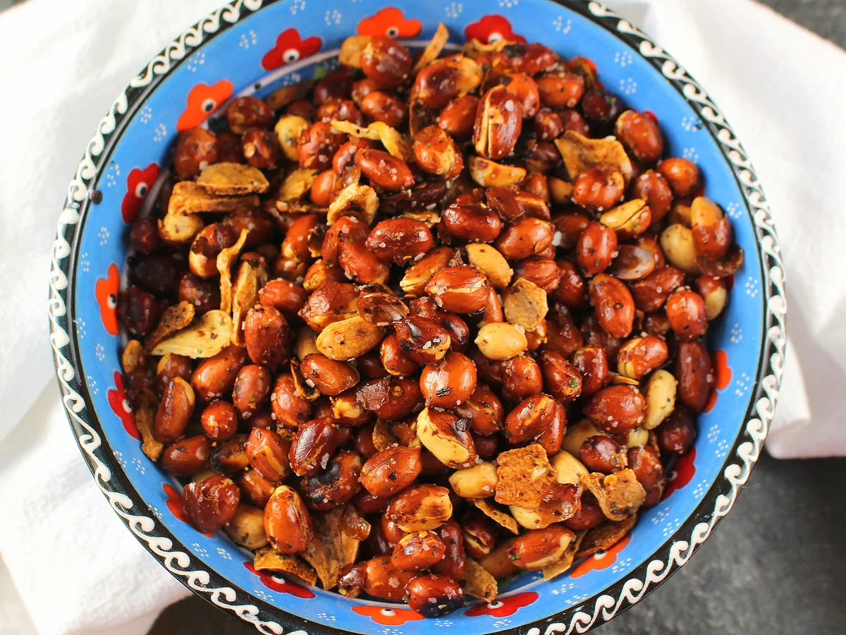 Baby Lettuces And Cayenne−Roasted Peanuts With Creole Hon