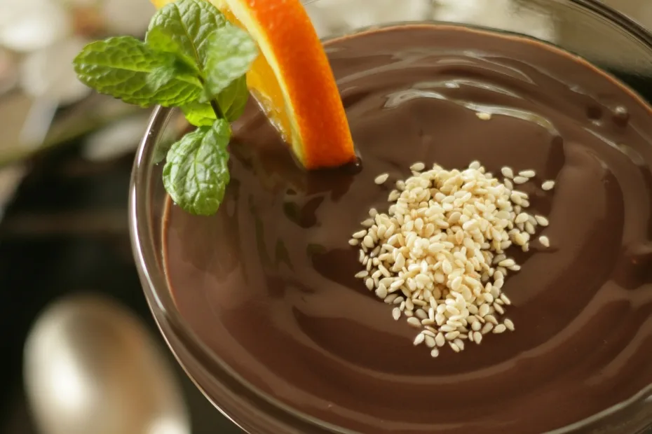 CHOCOLATE ALMOND MOUSSE