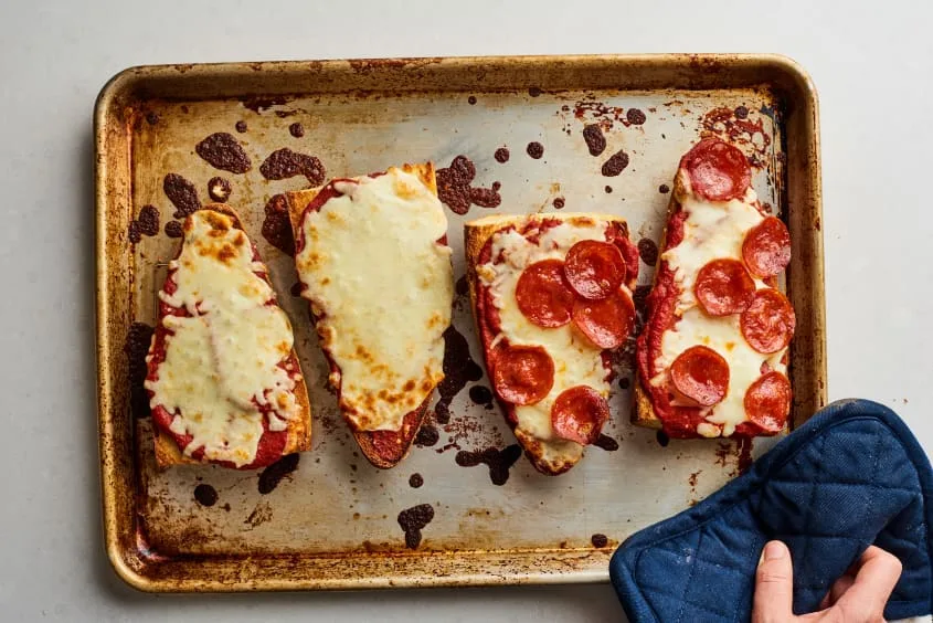 Griddle Pizza Cheese