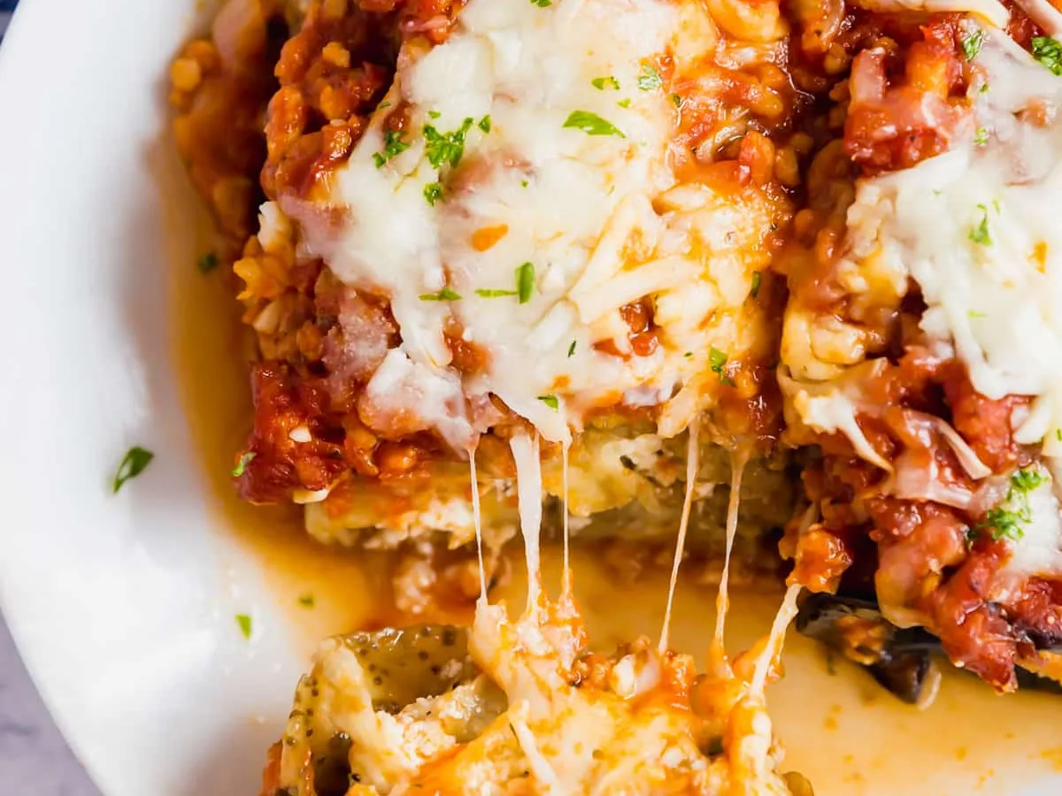 Grilled Eggplant, Prosciutto And Mozzarella Cheese Roulad