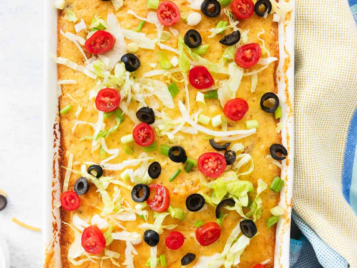 Taco−Stuffed Cornbread